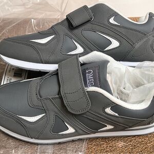 🎀 OMEGA Brand New Mens Sneaker with Velcro Strap -gray size 9D standard fit 🎀
